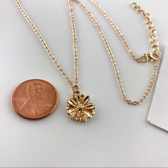 3 for $25⚡️Dainty sunflower necklace - Picture 4 of 6